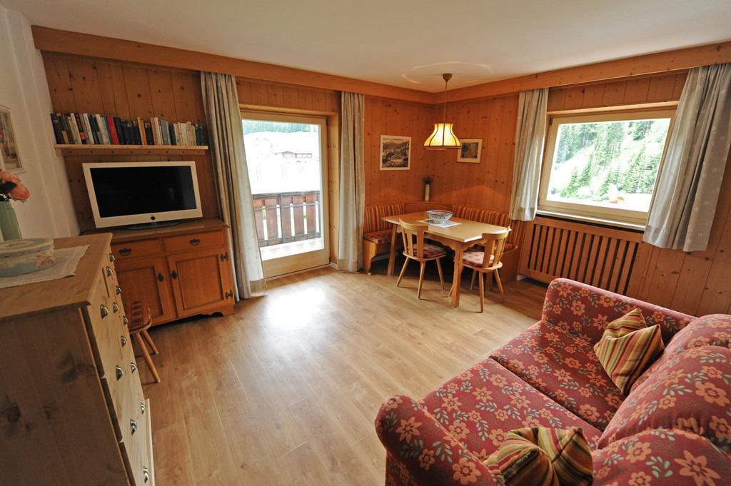 Apartments Villa Rosa Selva di Val Gardena Habitación foto